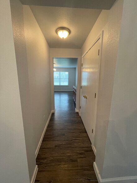 Building Photo - 112 Rinehardt st