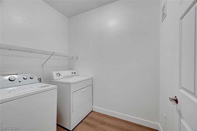 Building Photo - 2291 W Horizon Ridge Pkwy