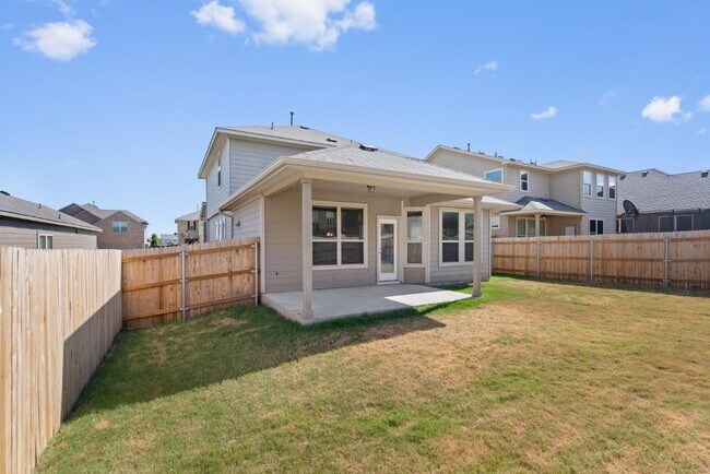 Building Photo - 119 Buescher Cove