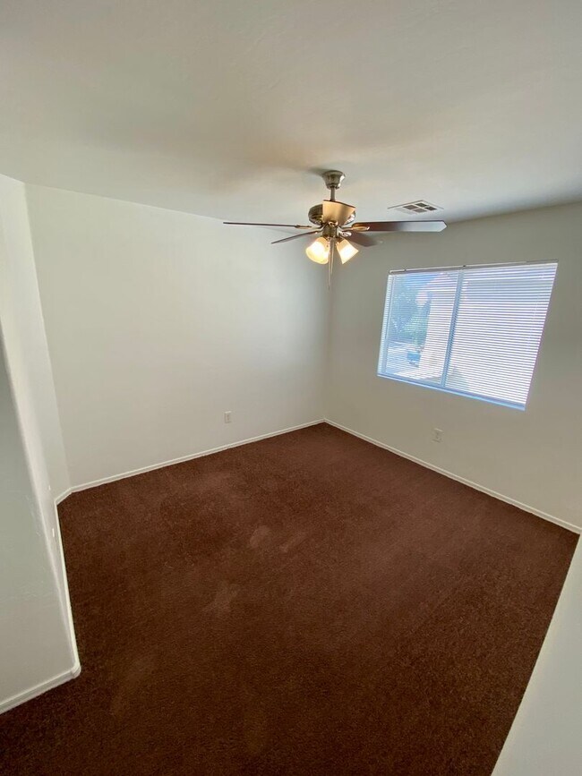 Building Photo - Beautiful Maricopa 3 Bedroom 2 Bath Home