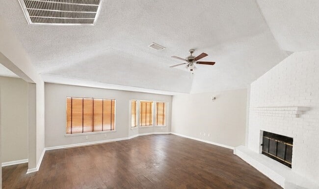 Building Photo - 7316 Camino Real St