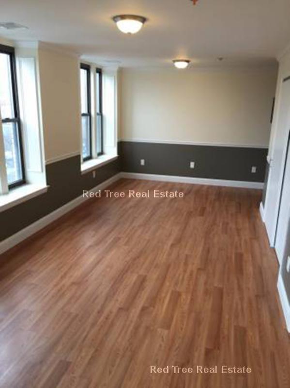 Building Photo - 1126 Boylston St