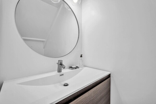 Building Photo - 6438 Via Rosa