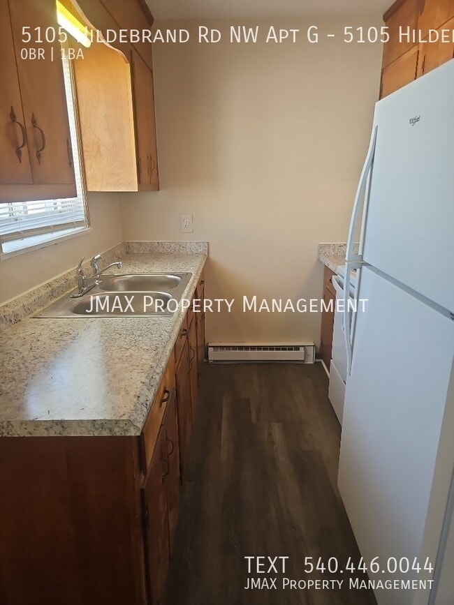 Building Photo - 5105 Hildebrand Rd NW