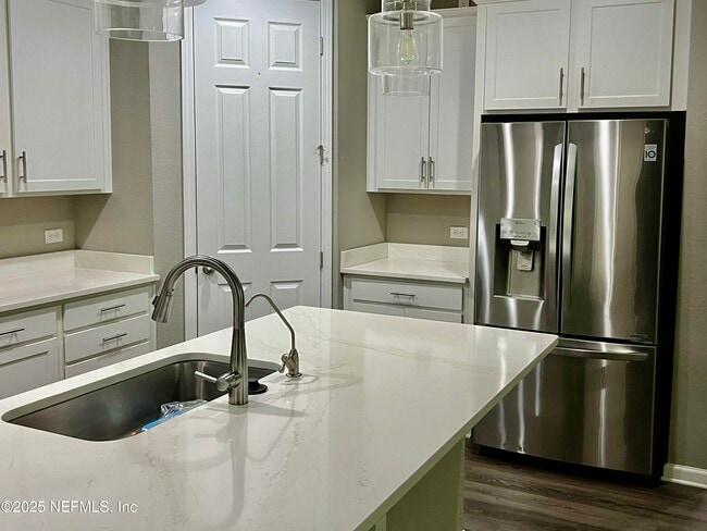 Building Photo - 9515 Scaup Way