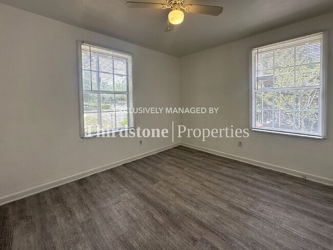 Building Photo - 5638 Vernon Rd