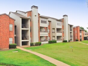 Building Photo - Villa Del Mar Apartments