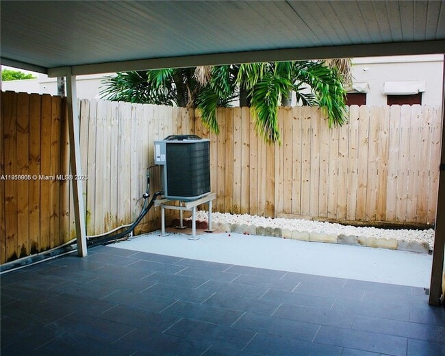 Building Photo - 2079 W 54th Terrace