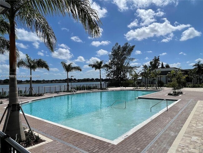 Building Photo - 969 NE 211th St