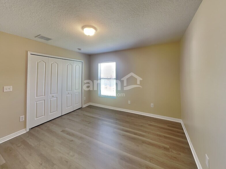 Building Photo - 1075 Princeton Dr