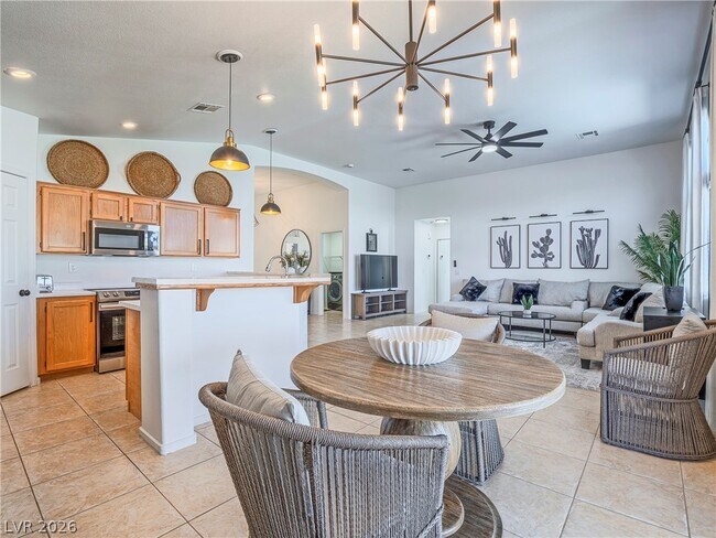 Building Photo - 6832 Rosinwood St