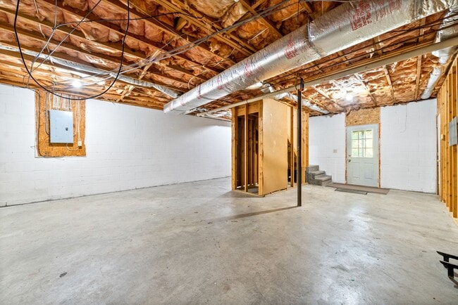 Building Photo - 183 Whitehall Dr