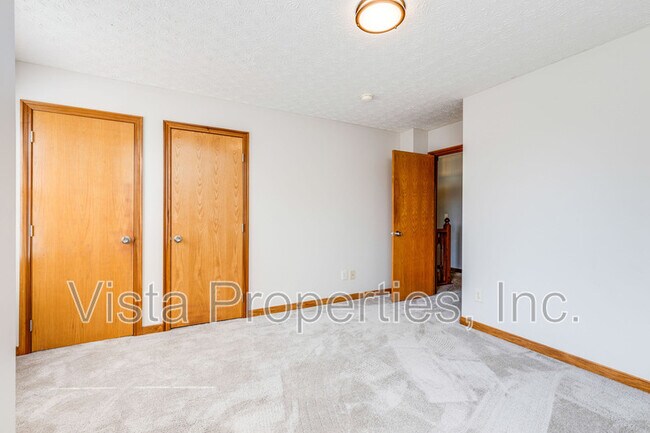 Building Photo - 7225 Bromfield Dr