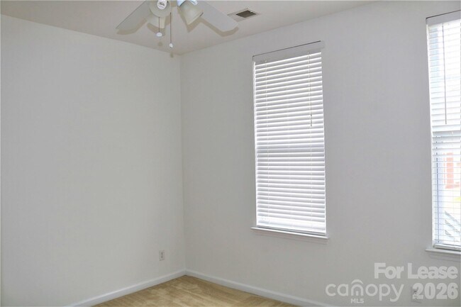 Building Photo - 15232 Coventry Ct Ln