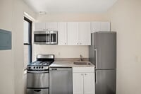 Building Photo - 66 St Nicholas Pl
