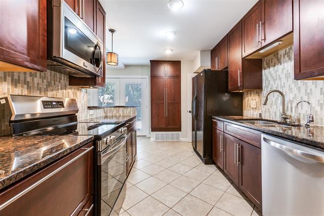 Building Photo - 822 Fontana Ave