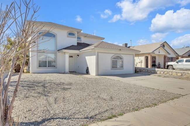 Building Photo - 10400 Valle Koki Dr