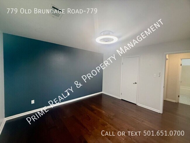 Building Photo - 779 Old Brundage Rd