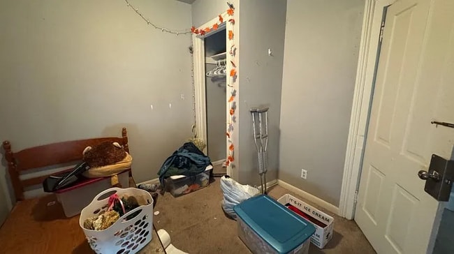 Building Photo - 10-Minute Walk to WWU with Plenty of Easy Street Parking