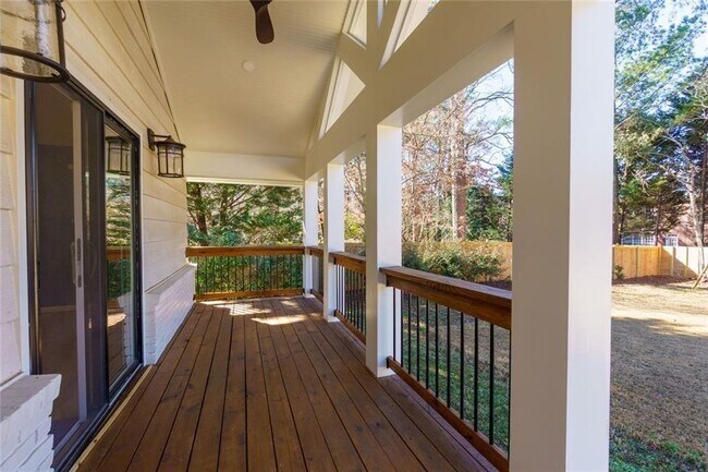 Building Photo - 7330 Hunters Branch Dr NE