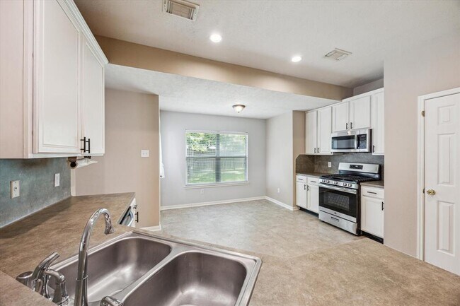 Building Photo - 20623 Rainstone Ct