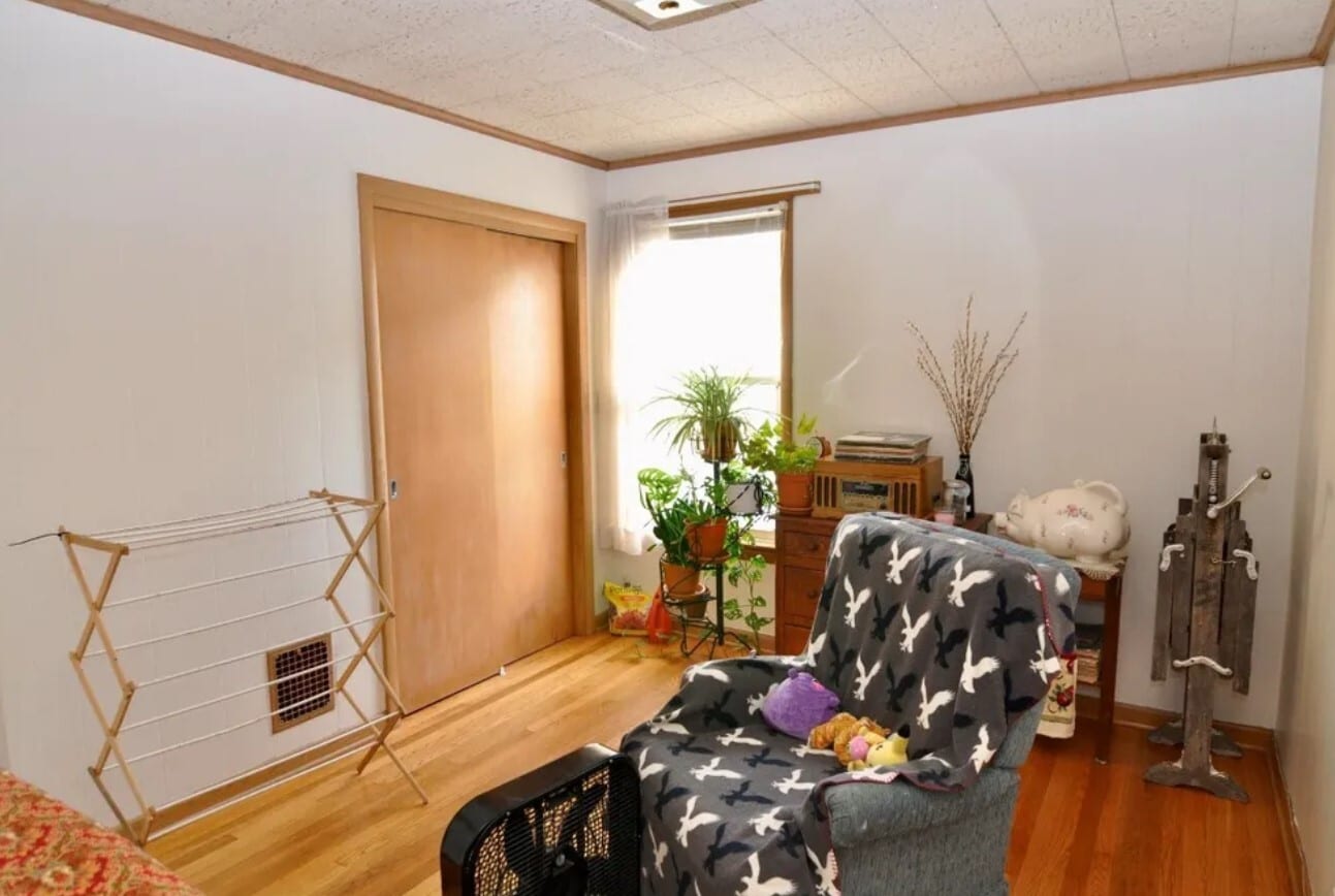 Building Photo - 109 Beethoven St