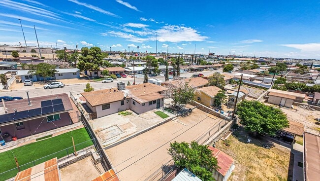 Building Photo - Beautiful 3 bed-1 bath house