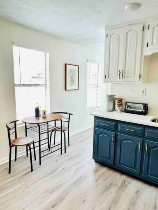 Building Photo - 779 McLendon Dr