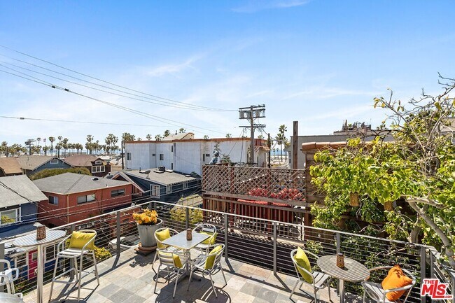 Building Photo - 24 Westminster Ave