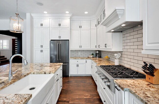 Building Photo - 3229 E Campbell Ave