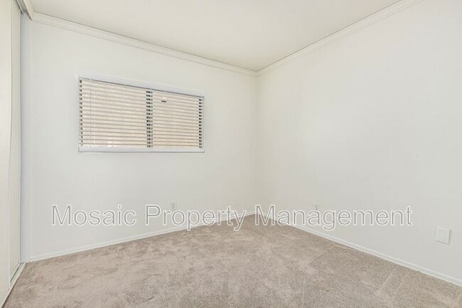 Building Photo - 1543 S Danielson Way
