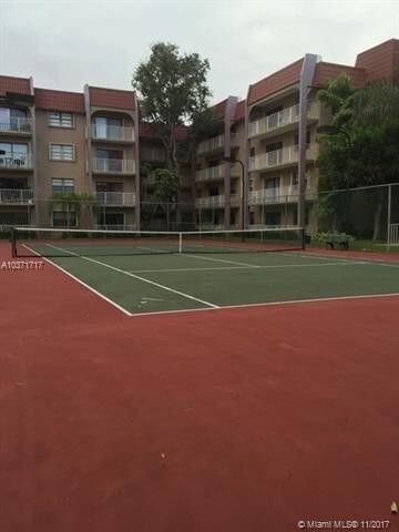 Building Photo - 9301 SW 92nd Ave