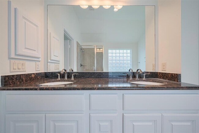 Building Photo - 13315 Peach Orchard Ln