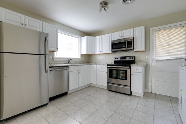 Building Photo - 3612 Griffin Ave