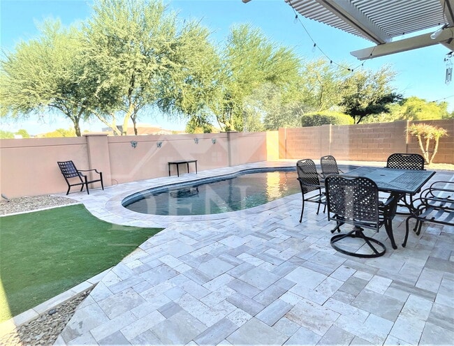 Building Photo - 4447 South Antonio Circle