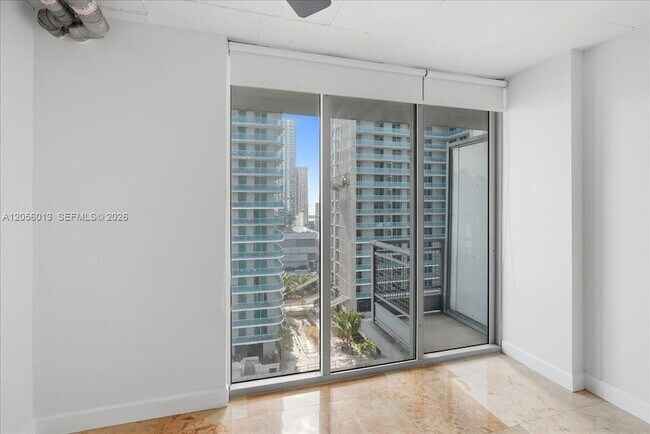 Building Photo - 690 SW 1st Ct