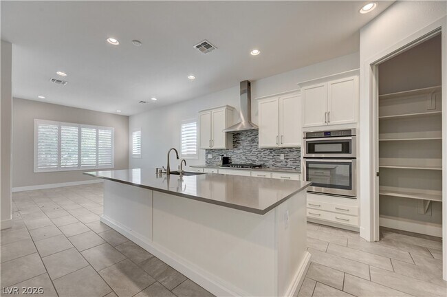 Building Photo - 6020 Langreo Ln