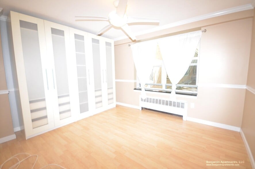 Building Photo - 145 Pinckney St