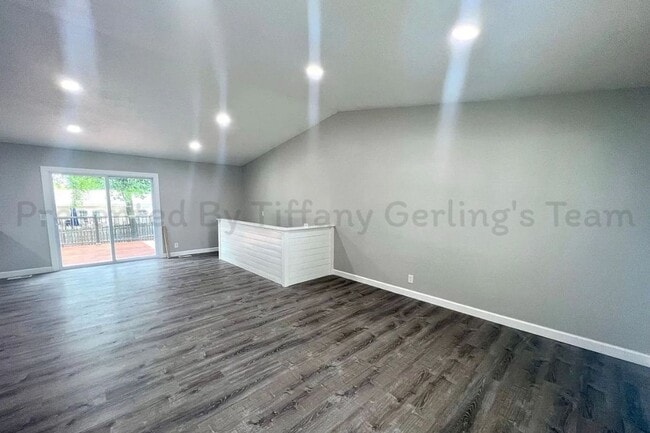 Building Photo - Beautifully Renovated Home on Corner Lot w...
