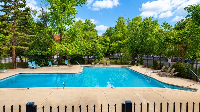 Building Photo - 3250 Oneal Cir