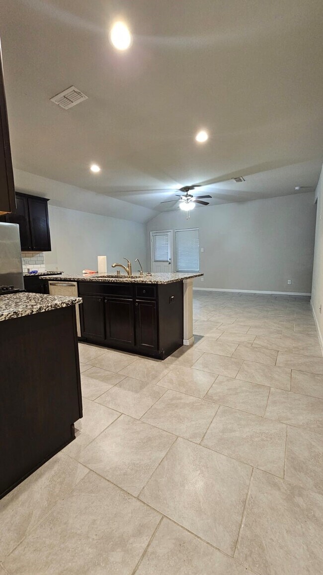 Building Photo - 4339 Isaac Bay Dr