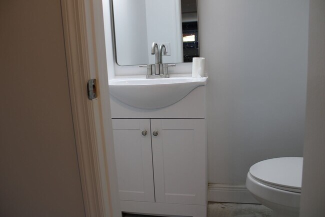 Building Photo - For Rent – 3-Bed / 2.5-Bath Deep Water Canal, Canal-Front Home with a Floating Dock,  totally ren...