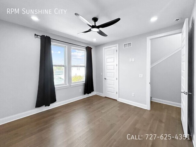 Building Photo - 4215 W North A St