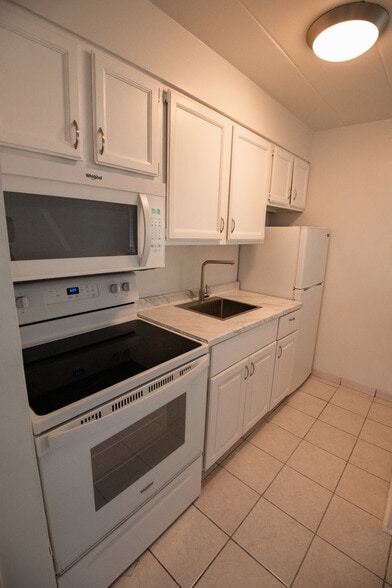 Building Photo - 40 Harrison St