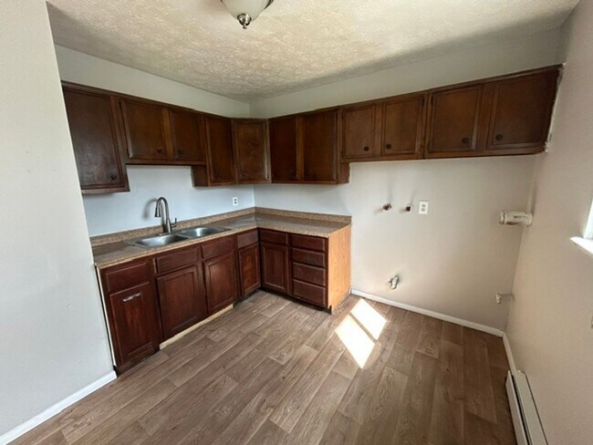 Building Photo - 138 Mendel Ct