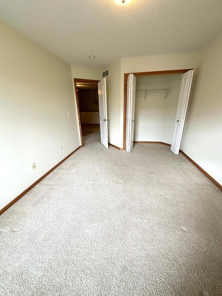 Building Photo - 15375 60th Ave N