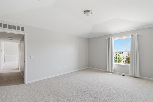 Building Photo - 1304 Riversedge Dr