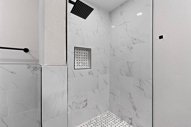 Building Photo - 10132 Medlock Dr