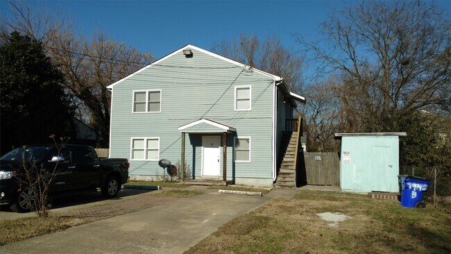 Primary Photo - 875 E Little Creek Rd