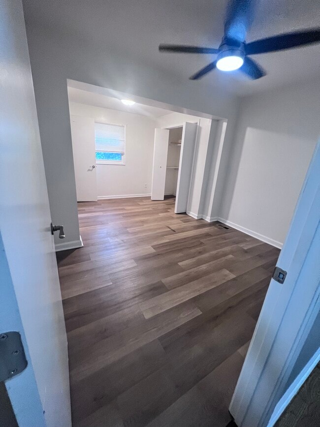 Building Photo - Pineview Drive